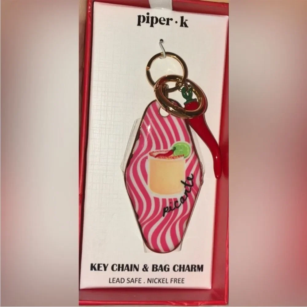 PIPER K Retro Style Motel Hotel‎ Key Chili Pepper Keychain Bag Charm NEW NWT